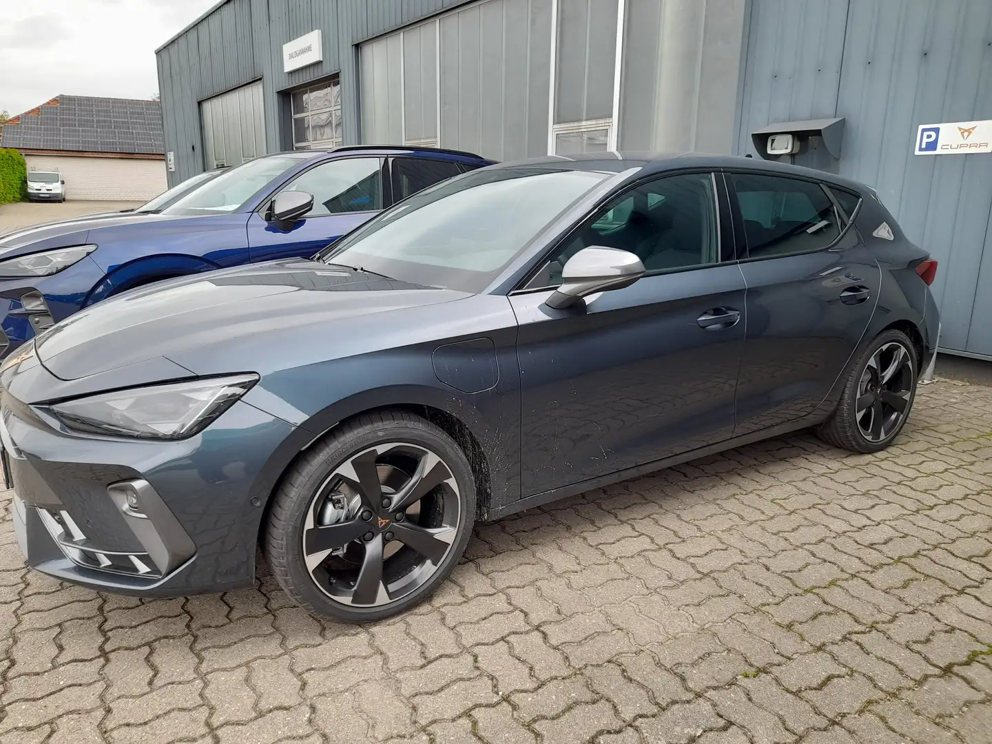 CUPRA Leon 1.5 e-Hybrid * Matrix LED, Standklimatisierg.* Grau - 2