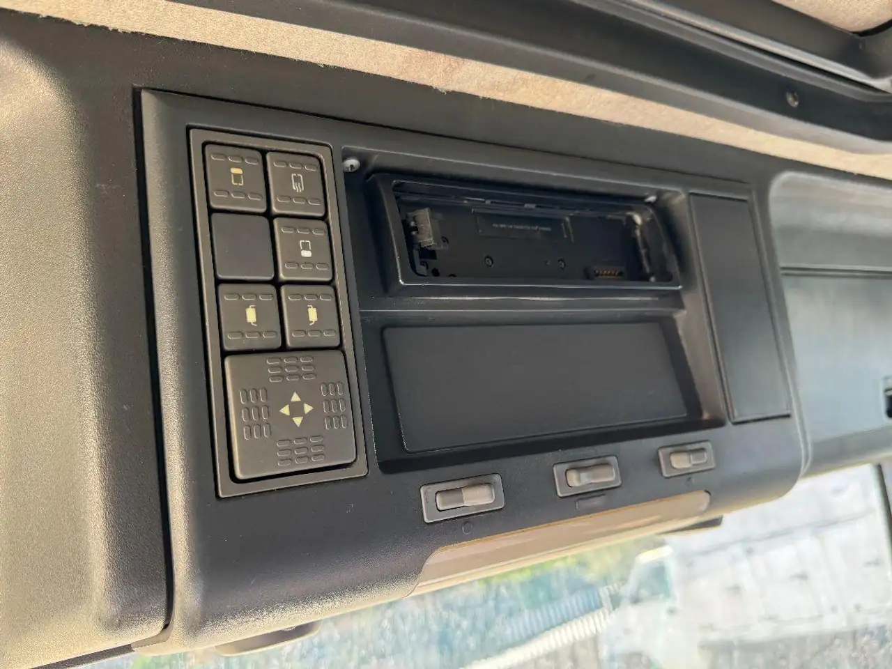 Iveco EuroCargo 75E17 Tector Air suspension Cassone, foto 12