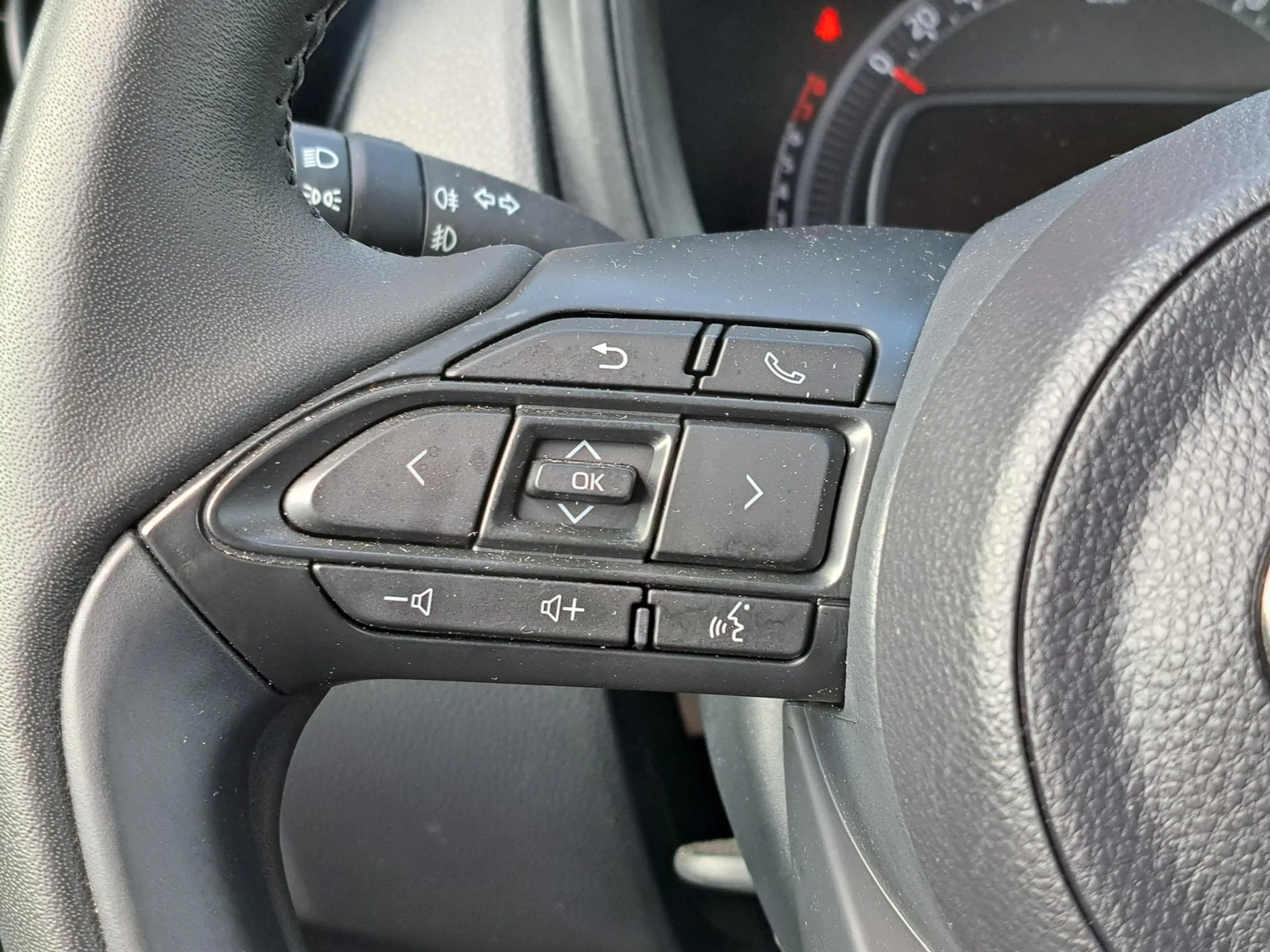 Toyota Aygo X First Automaat STOELVERWARMING ADAPTIVE CRUISE CON — photo 14