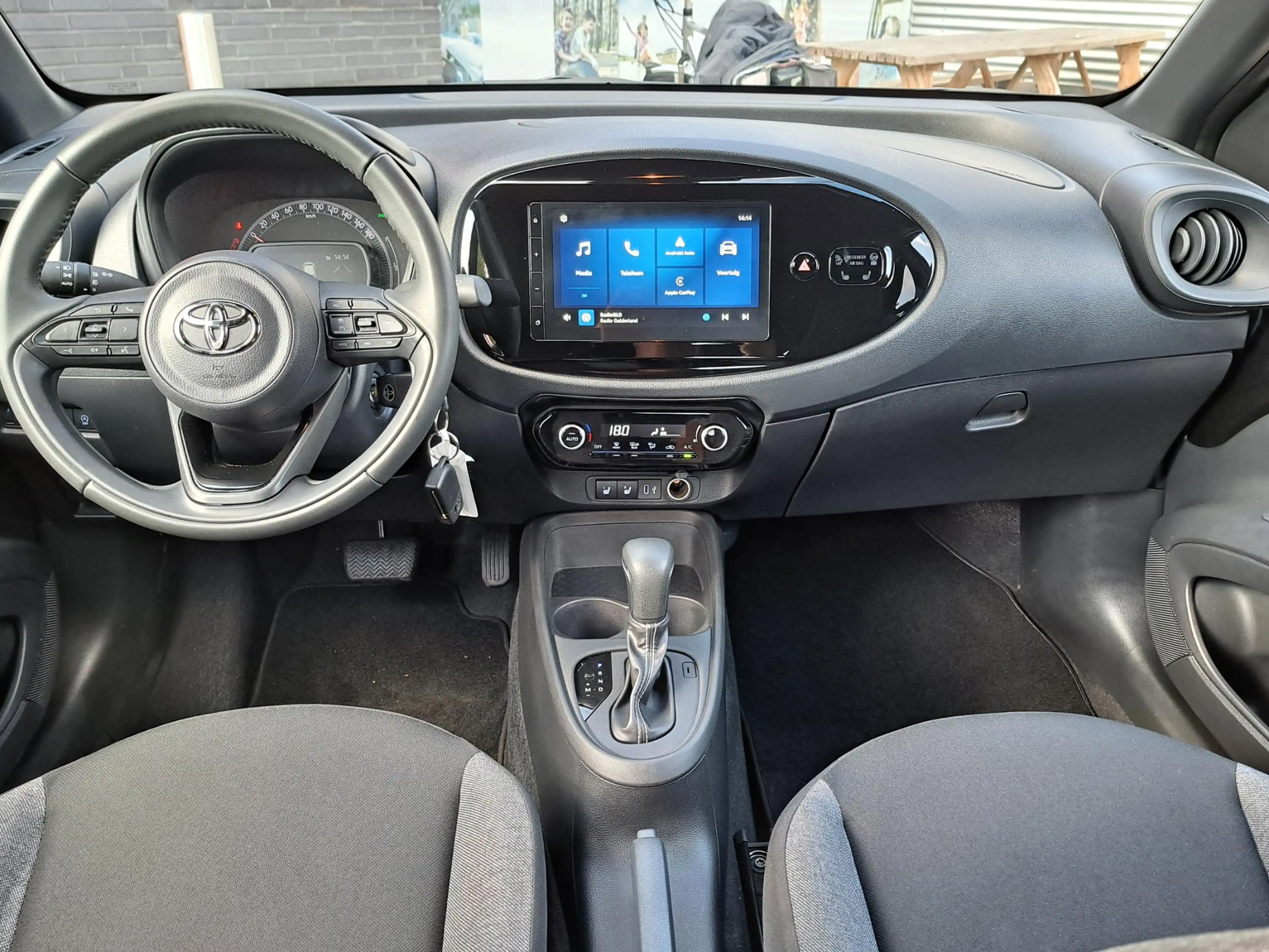 Toyota Aygo X First Automaat STOELVERWARMING ADAPTIVE CRUISE CON — photo 7
