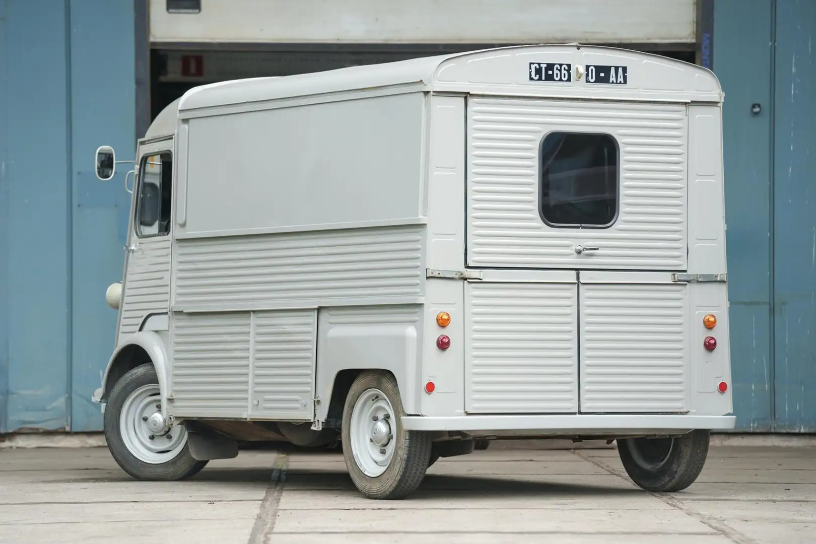 Citroen HY Šedá - 2