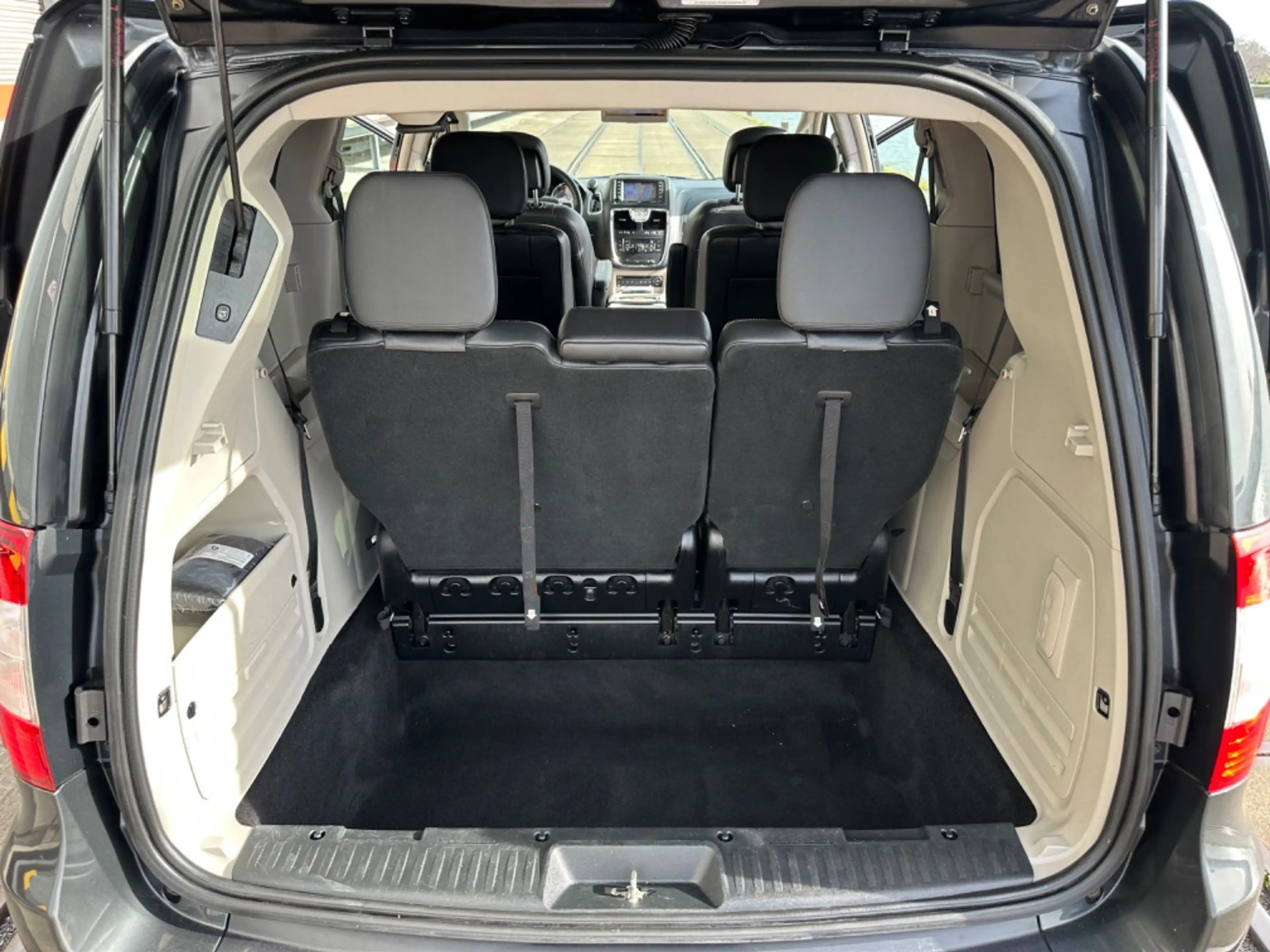Lancia Voyager 2.8 MultiJet 16v Gold Automatik — photo 13