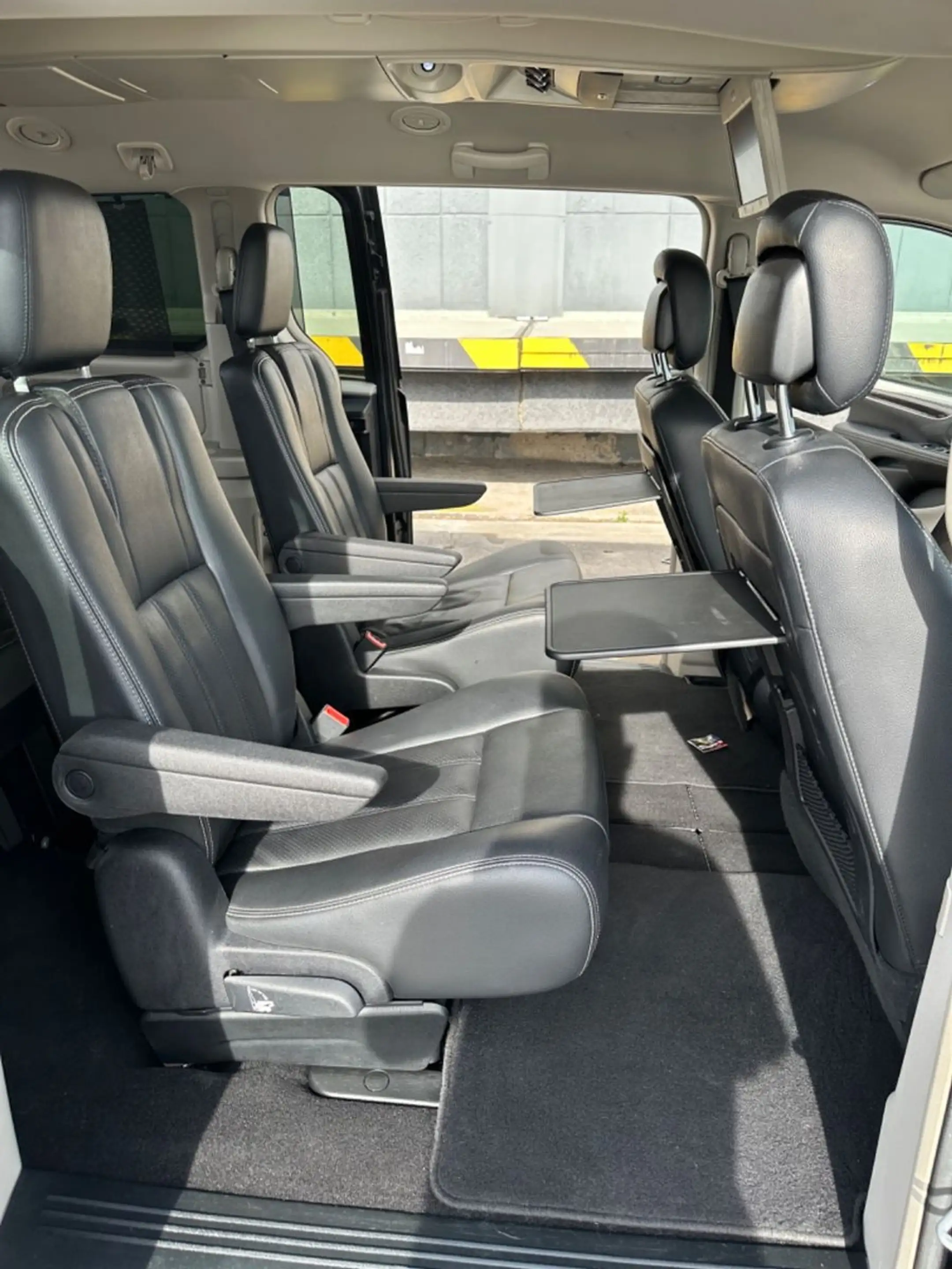 Lancia Voyager 2.8 MultiJet 16v Gold Automatik — photo 12