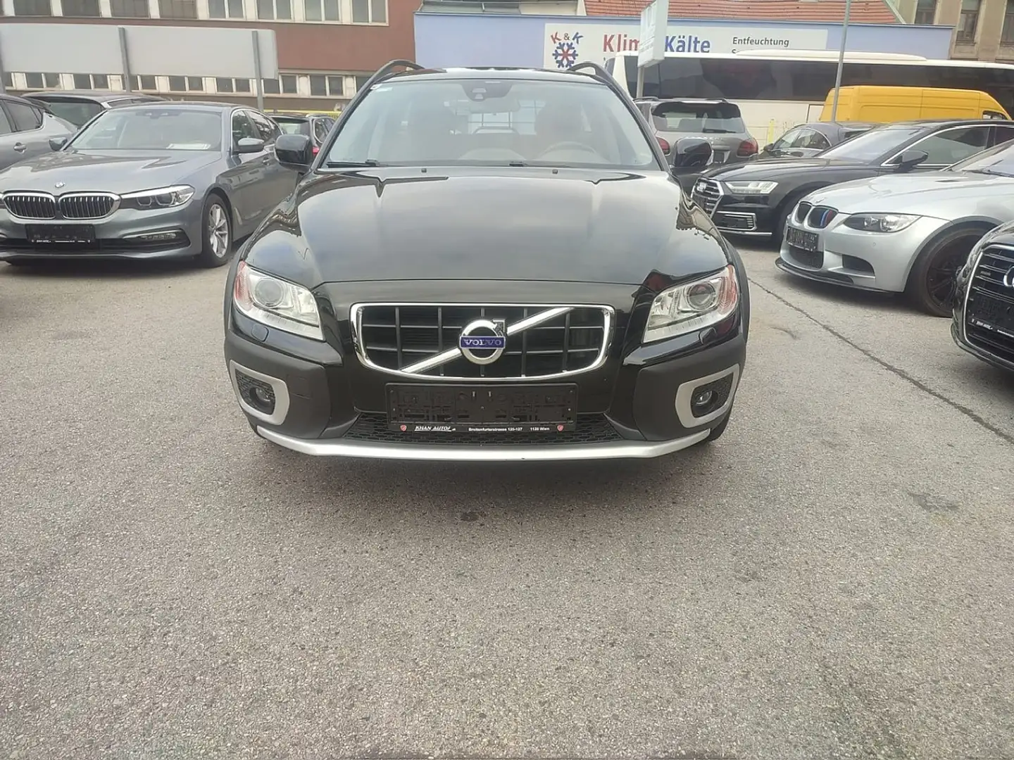 Volvo XC70 D4 Kinetic AWD *Navi*Bi-Xenon*Bluetooth* Schwarz - 2