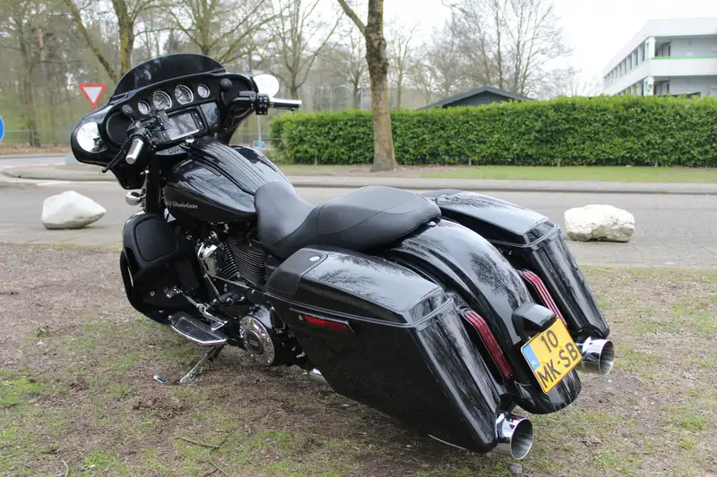 Harley-Davidson Street Glide - foto 6