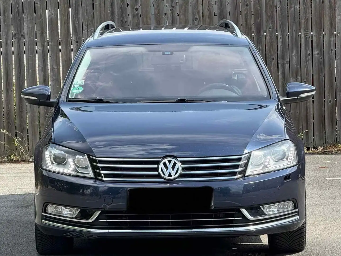 Volkswagen Passat Variant 2.0 TDI DSG BlueMotion Technology Highline Blau - 1