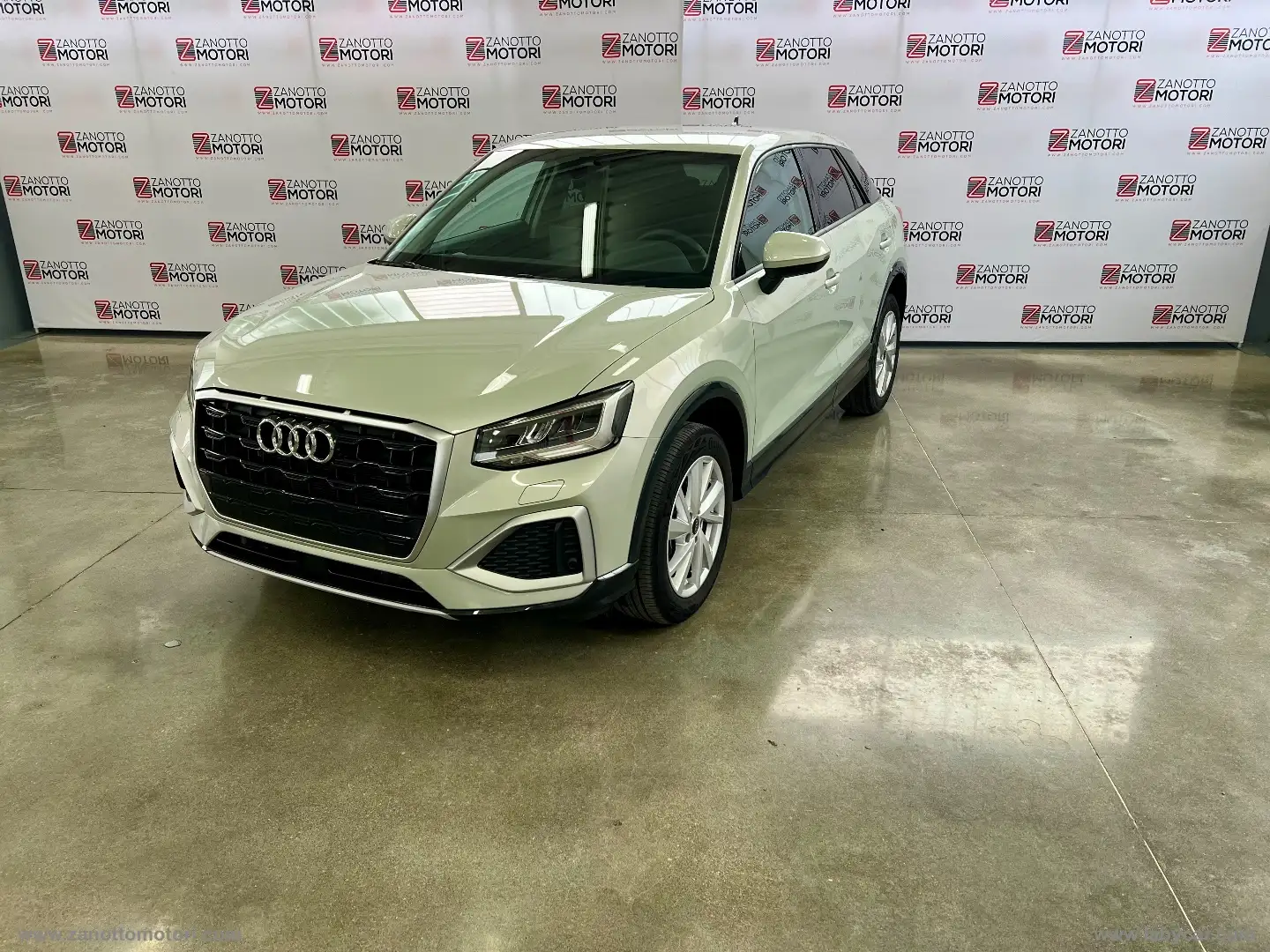 Audi Q2 35 TDI S tronic Business Advanced Argento - 1