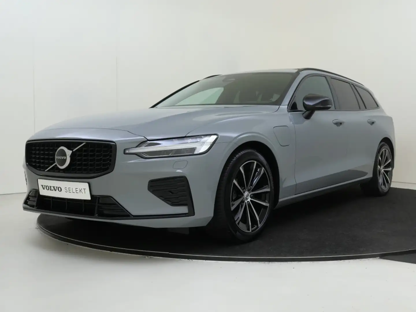 Volvo V60 T6 AWD Plus Dark | Trekhaak | Panoramadak | Dodeho Gris - 1