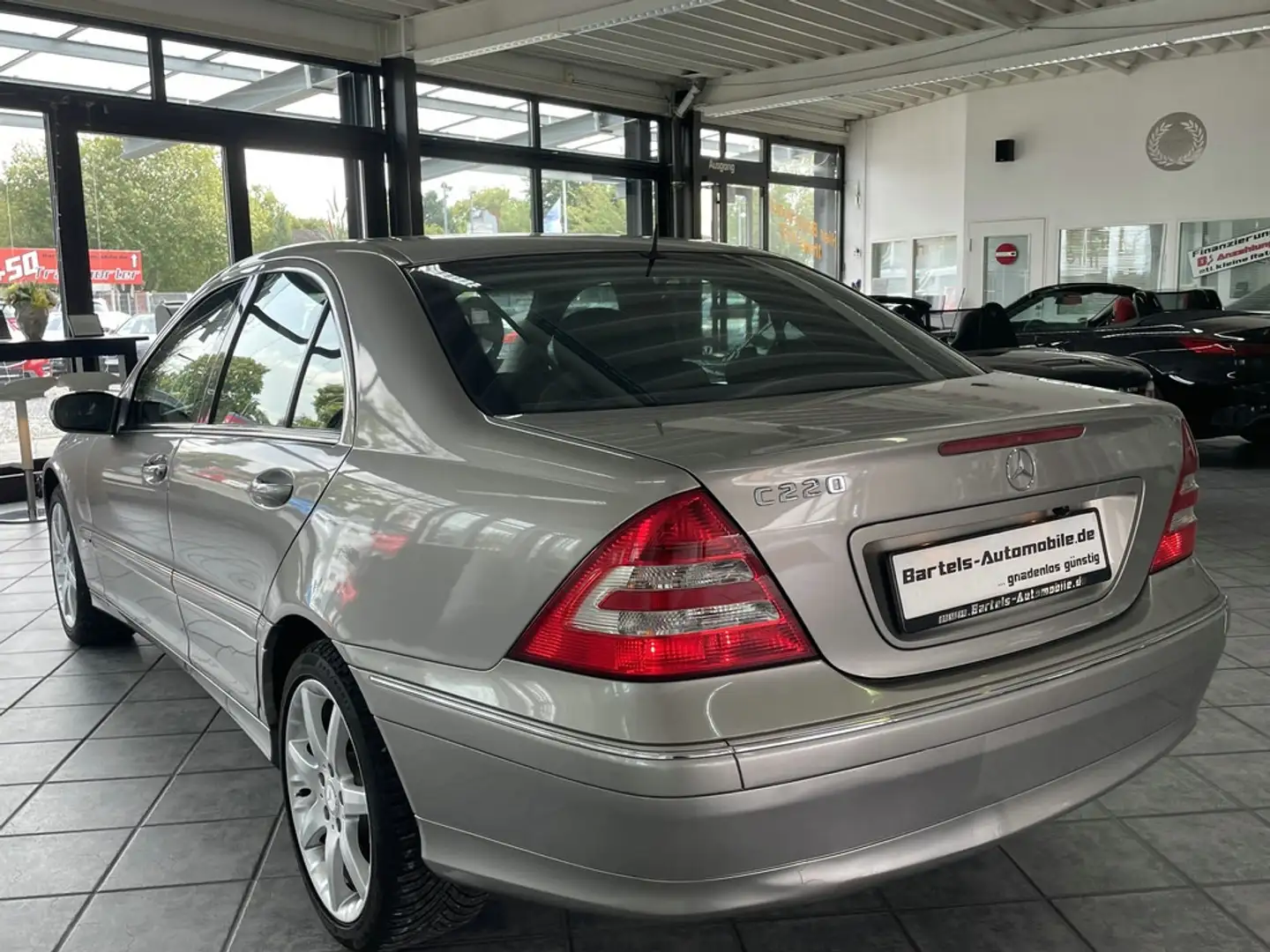 Mercedes-Benz C 180 K Elegance, Klimaautom., Sitzheizung Szary - 2