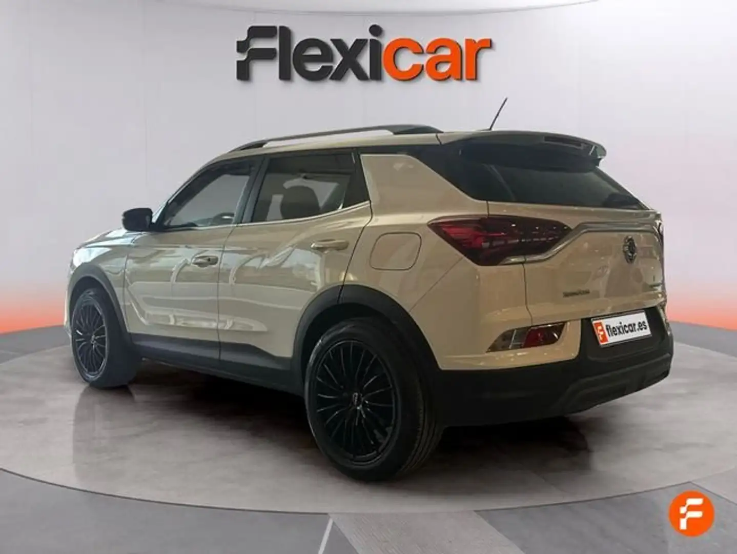SsangYong Korando G15 GLP Urban 4x2 Aut. Weiß - 2