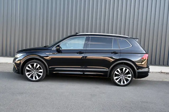 Volkswagen Tiguan Allspace view 5