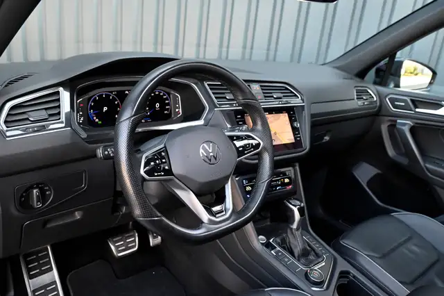 Volkswagen Tiguan Allspace view 10