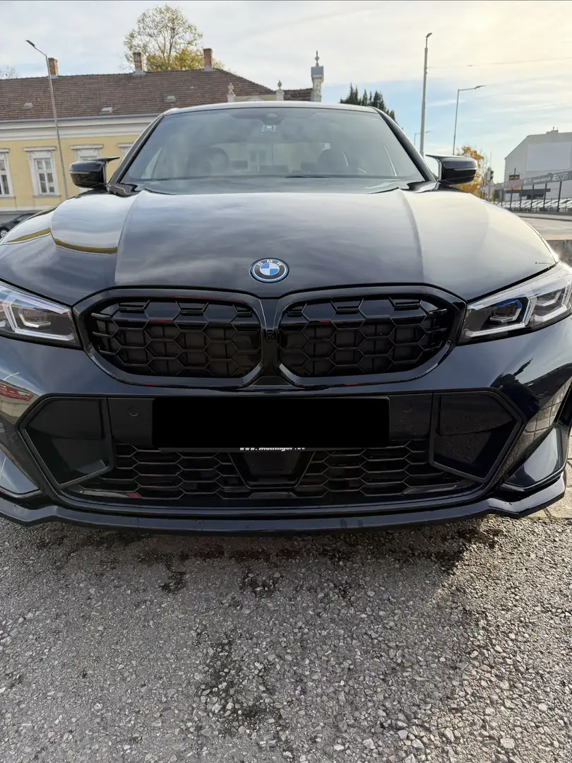 BMW BMW 330e G20 LCI Schwarz - 2