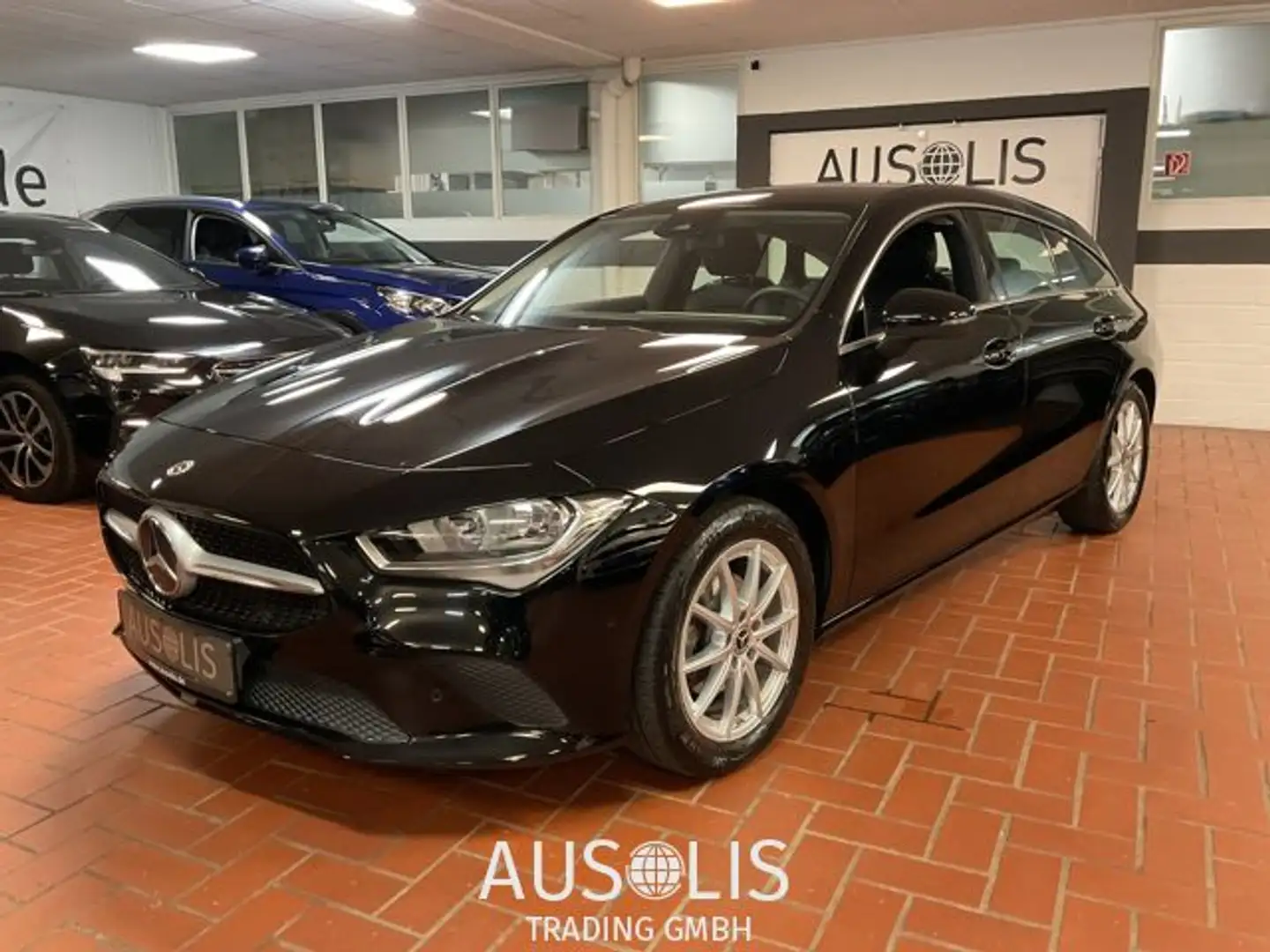 Mercedes-Benz CLA 180 Shooting Brake MBUX,Navi,Sitzheizung Noir - 1