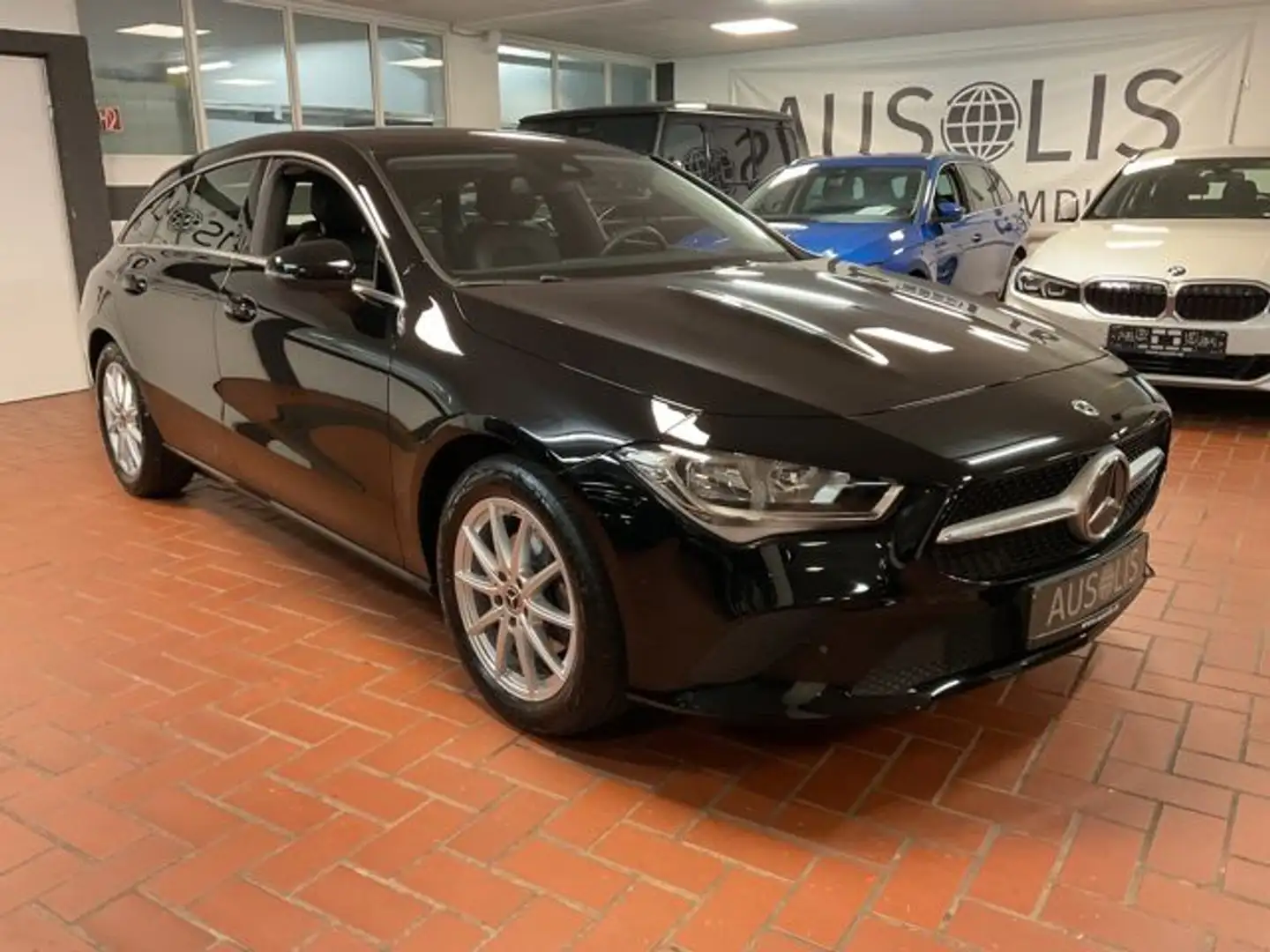 Mercedes-Benz CLA 180 Shooting Brake MBUX,Navi,Sitzheizung Noir - 2