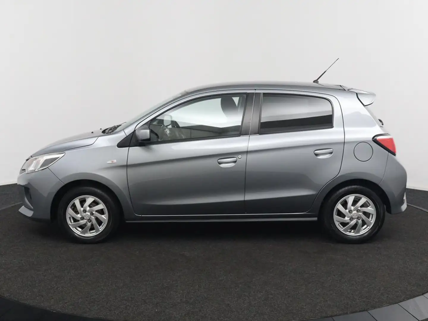 Mitsubishi Space Star 1.2 Intense | Achteruitrijcamera | Climate Control Grau - 2