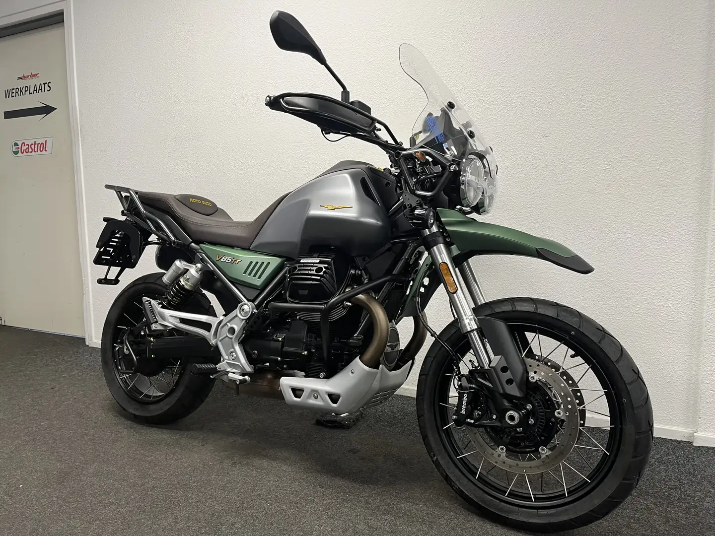 Moto Guzzi V 85 TT MOTOGUZZI CENTENARIO Groen - 2