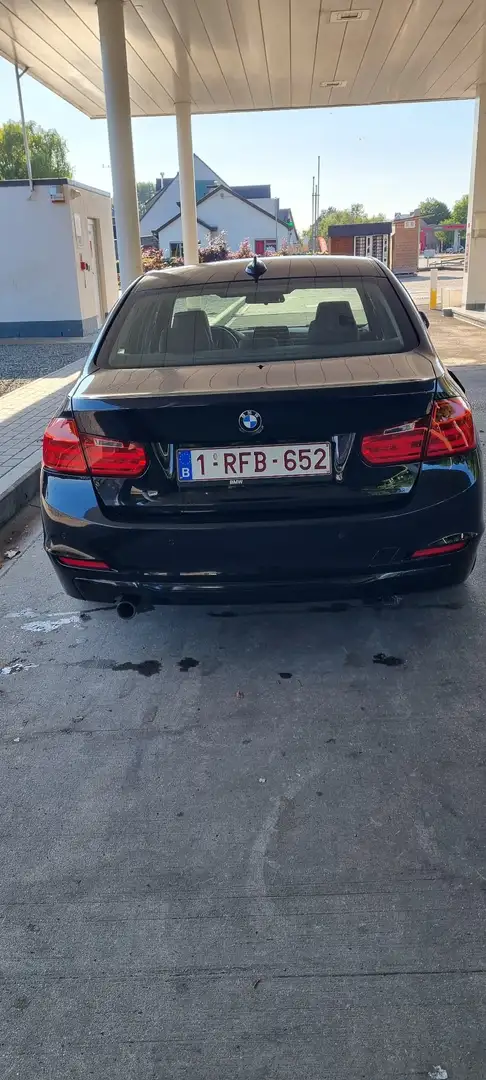 BMW 318 318d Sport Line - 2