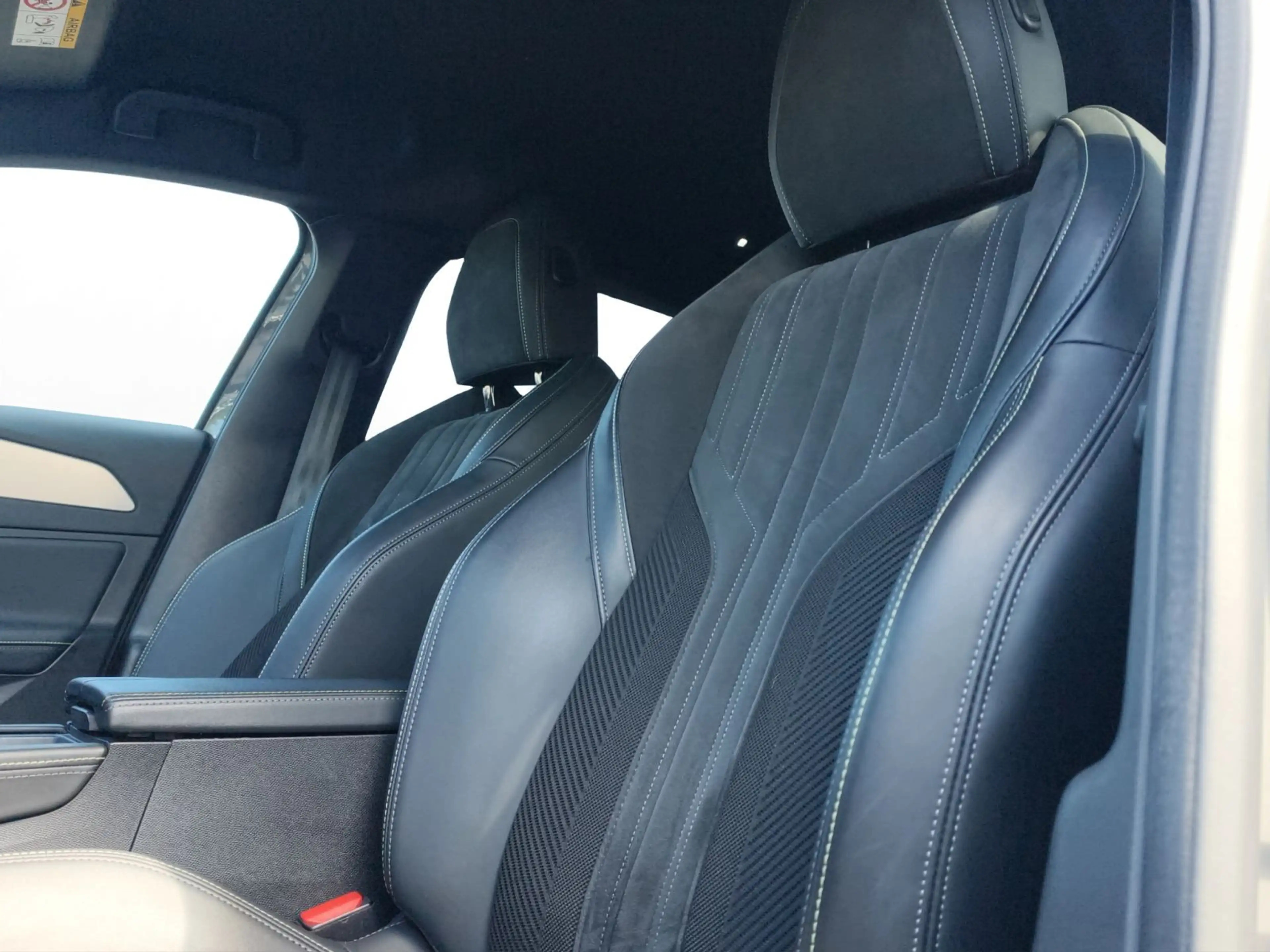 Peugeot 308 SW GT PT130 EAT8 Navi AGR Memory LED Kamera — photo 9