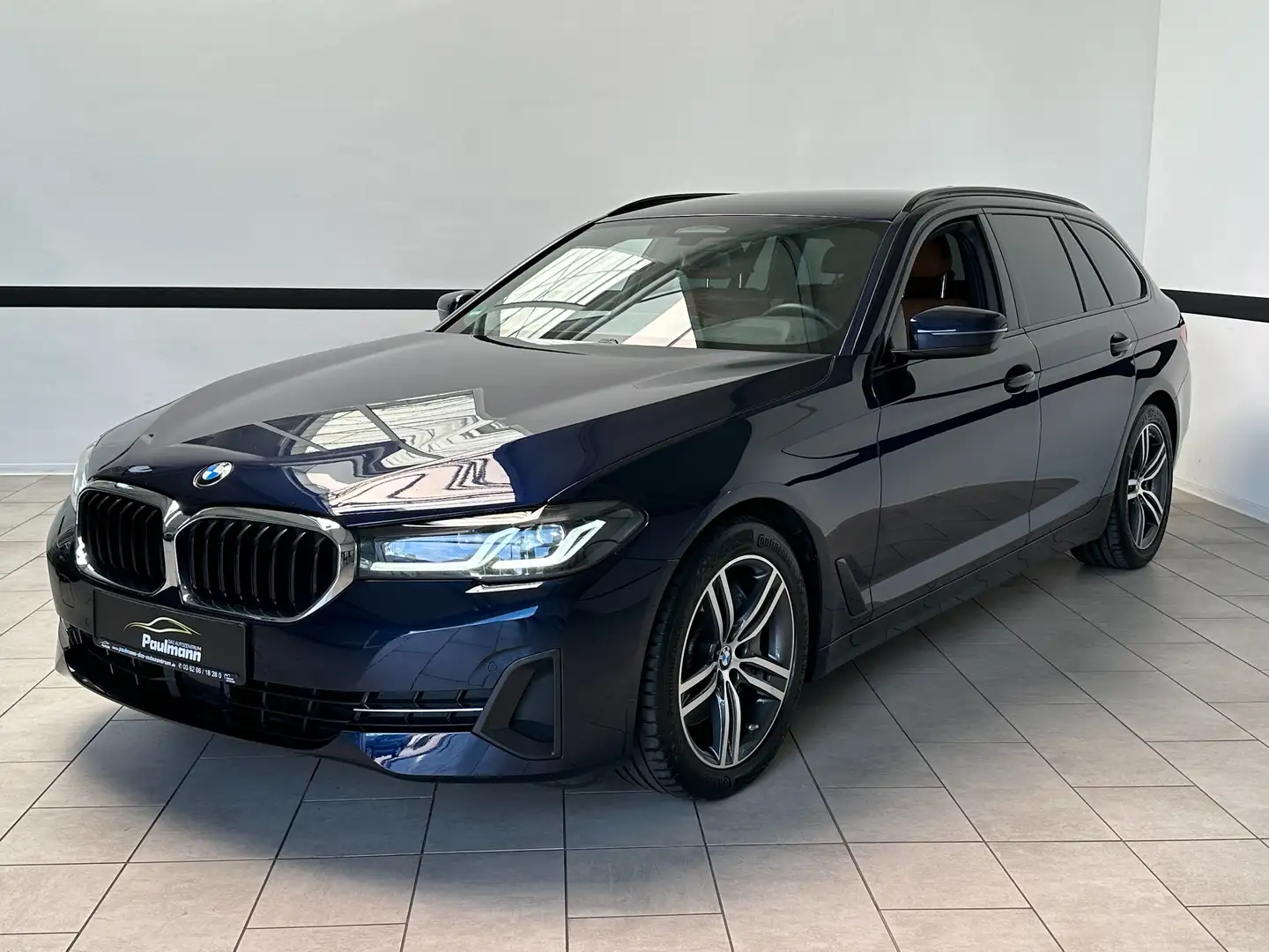 BMW 530 530d Touring Aut. Navi*Leder*LED*Standheiz*1.Hand Azul - 1