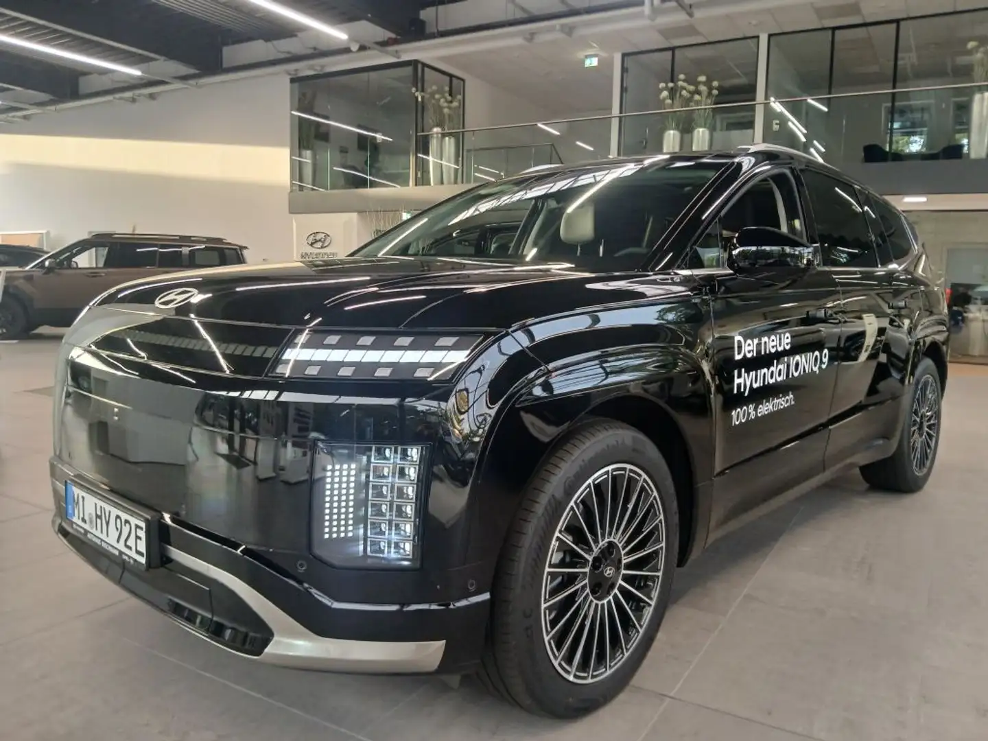 Hyundai IONIQ 9 110 kWh 4WD UNIQ 6-Sitzer +RELAX+PANO+ Чорний - 1