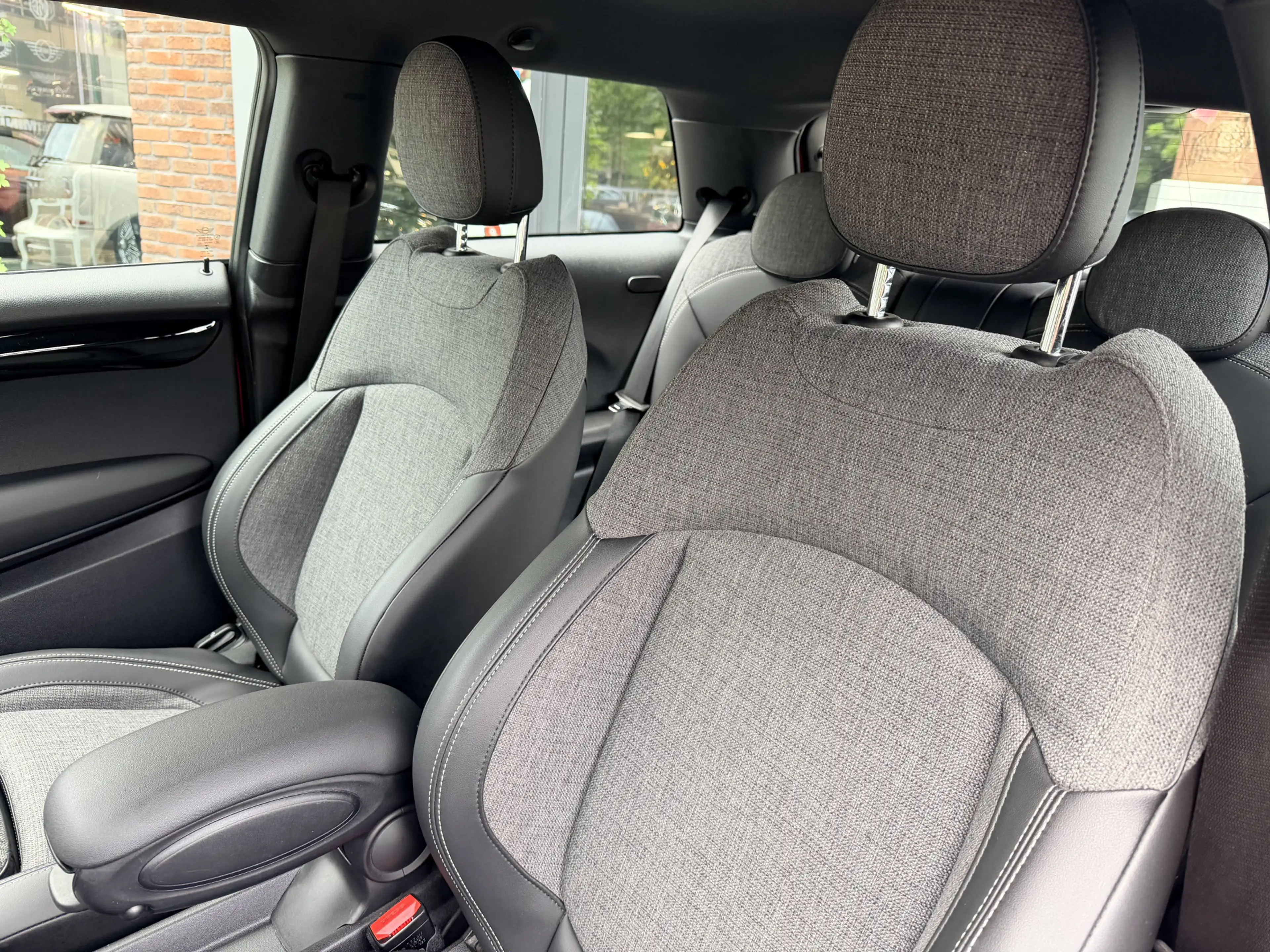 MINI Electric MINI Electric 33 kWh — photo 12