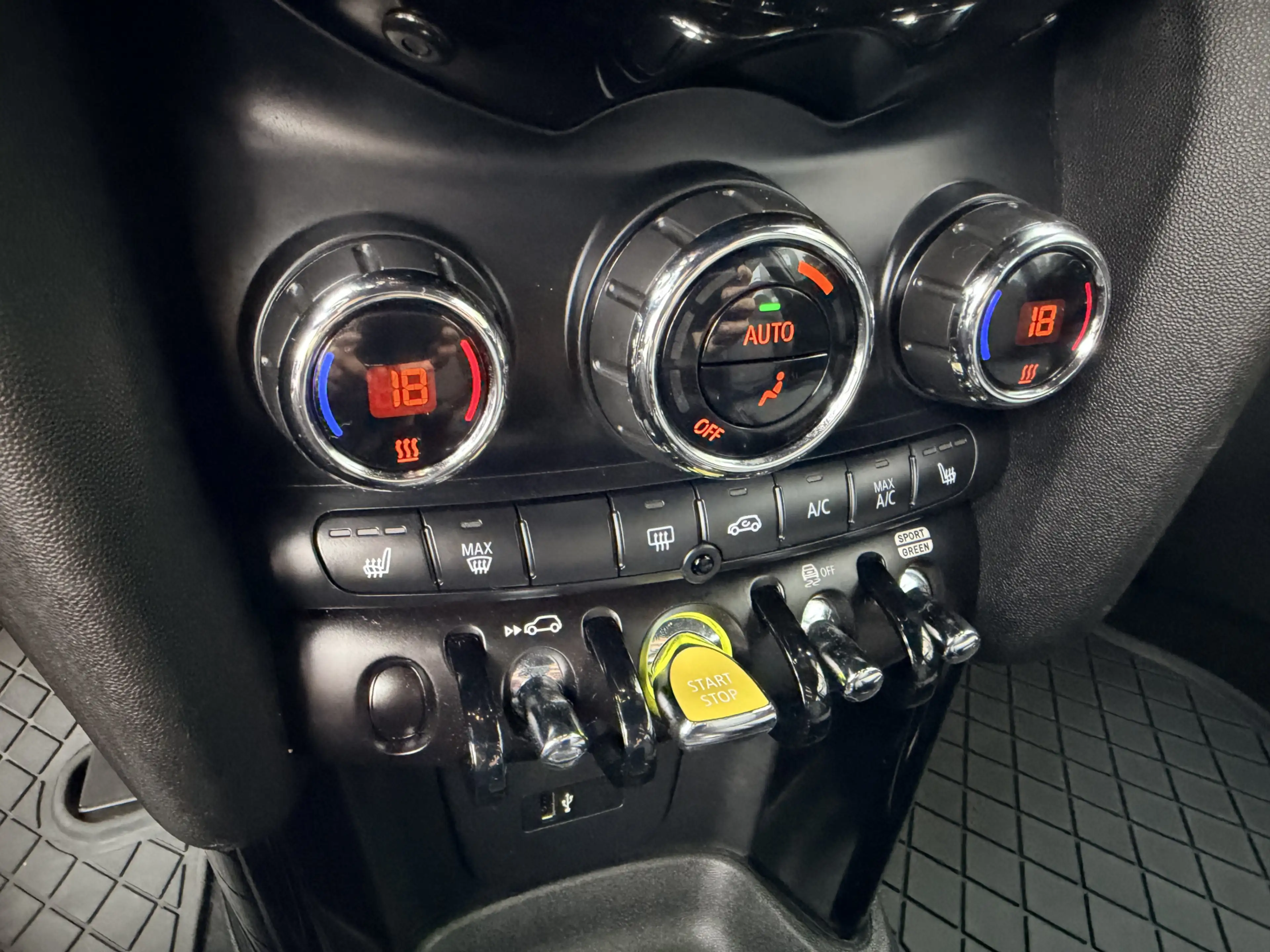 MINI Electric MINI Electric 33 kWh — photo 9