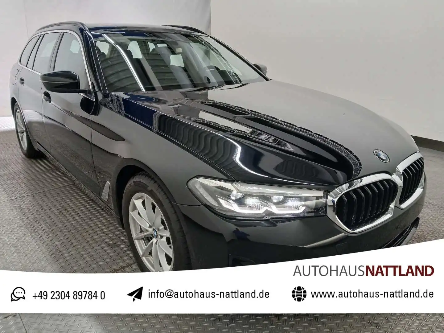 BMW 530 d Touring  RFK Navi LED AHK DAB 1.Hd. Schwarz - 1