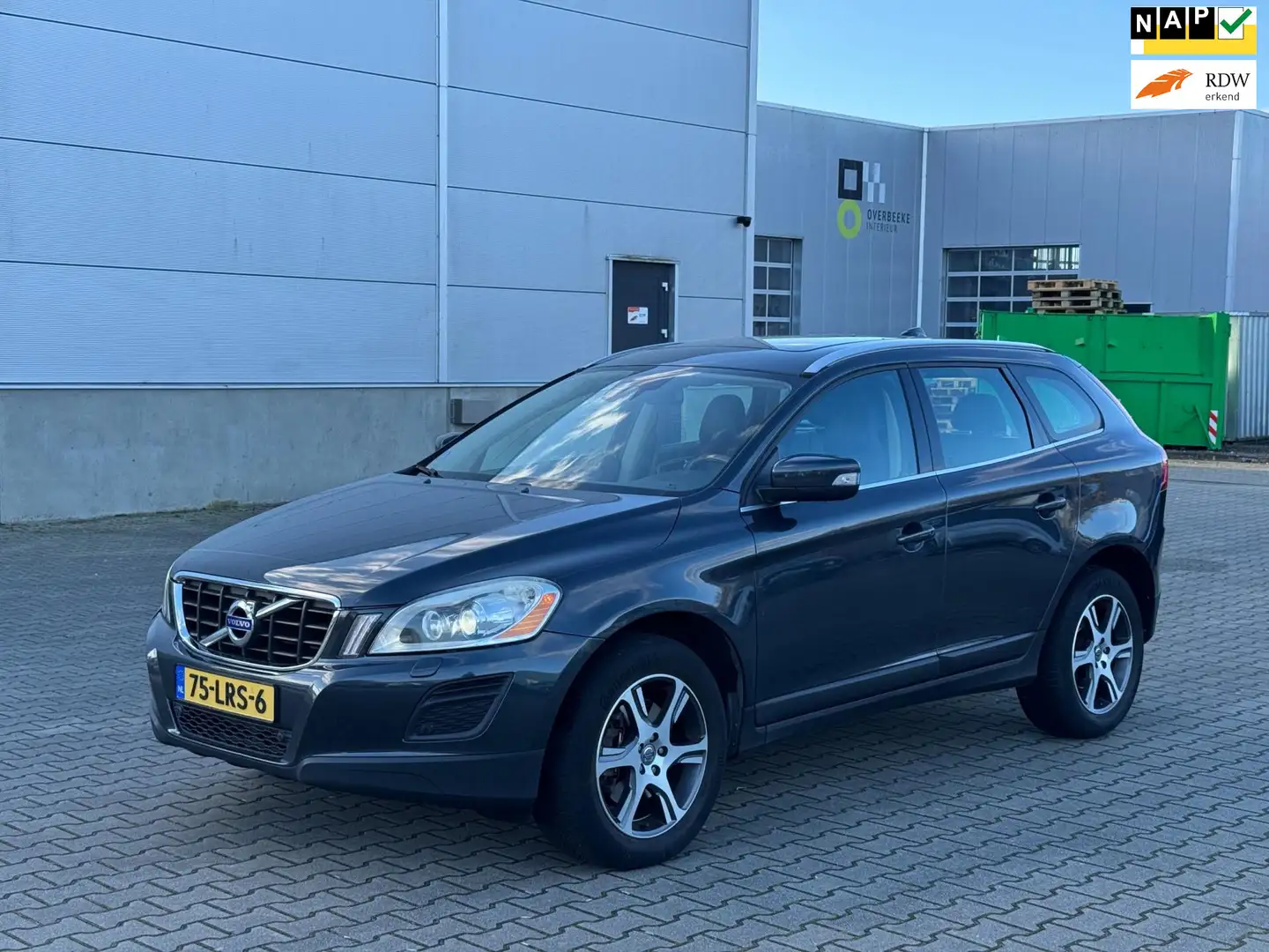 Volvo XC60 2.0T Summum CLIMA|PANO|CRUISE|LEER|XENON|NAP| Grau - 1