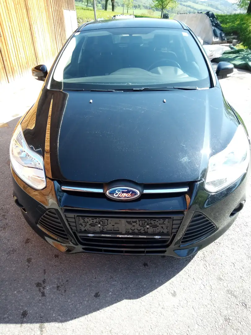 Ford Focus Traveller Trend 1,0 EcoBoost Schwarz - 2