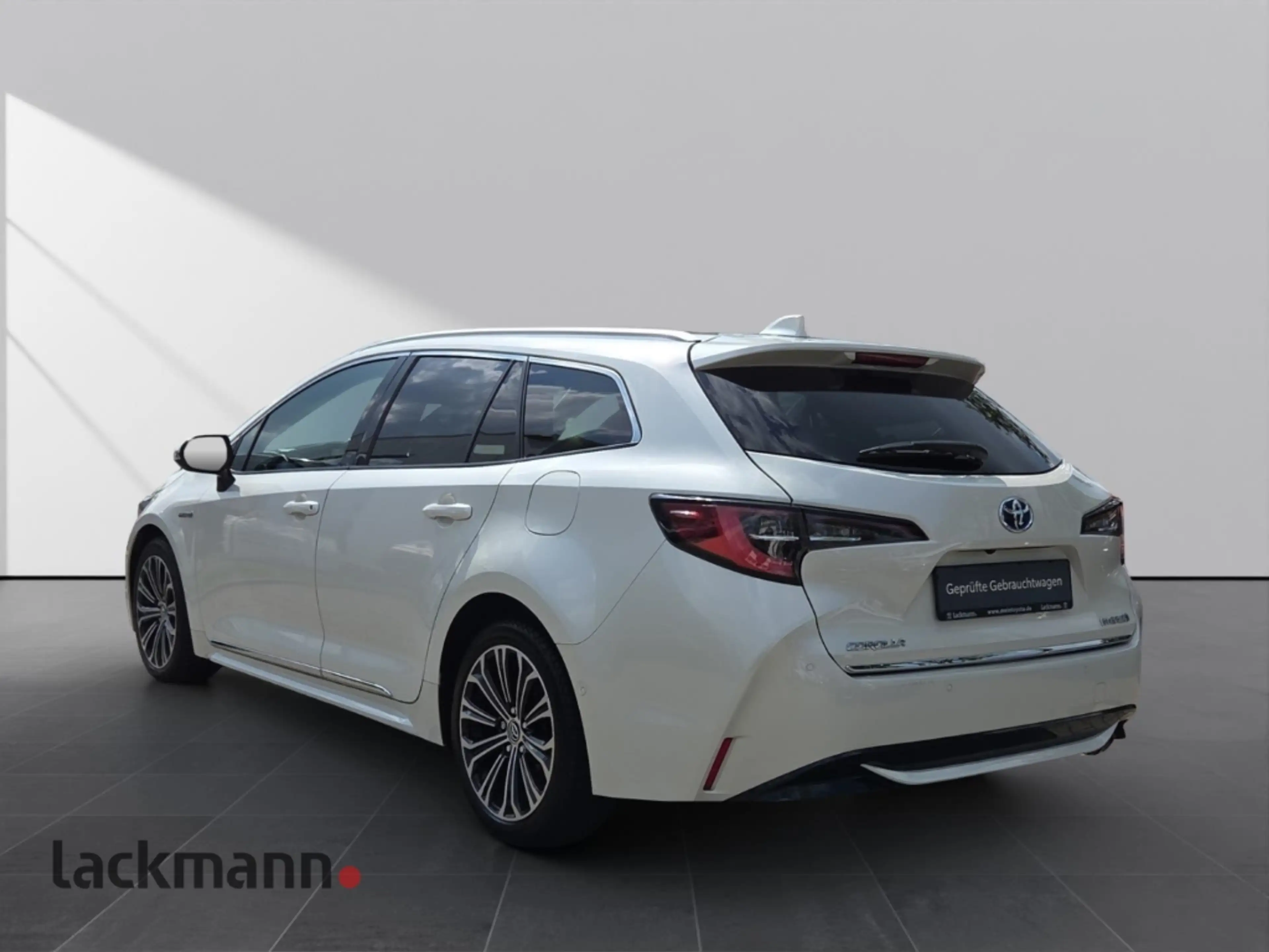 Toyota Corolla TS 2.0 Hybrid Lounge  *Navi*Leder*Technikp.* — photo 7