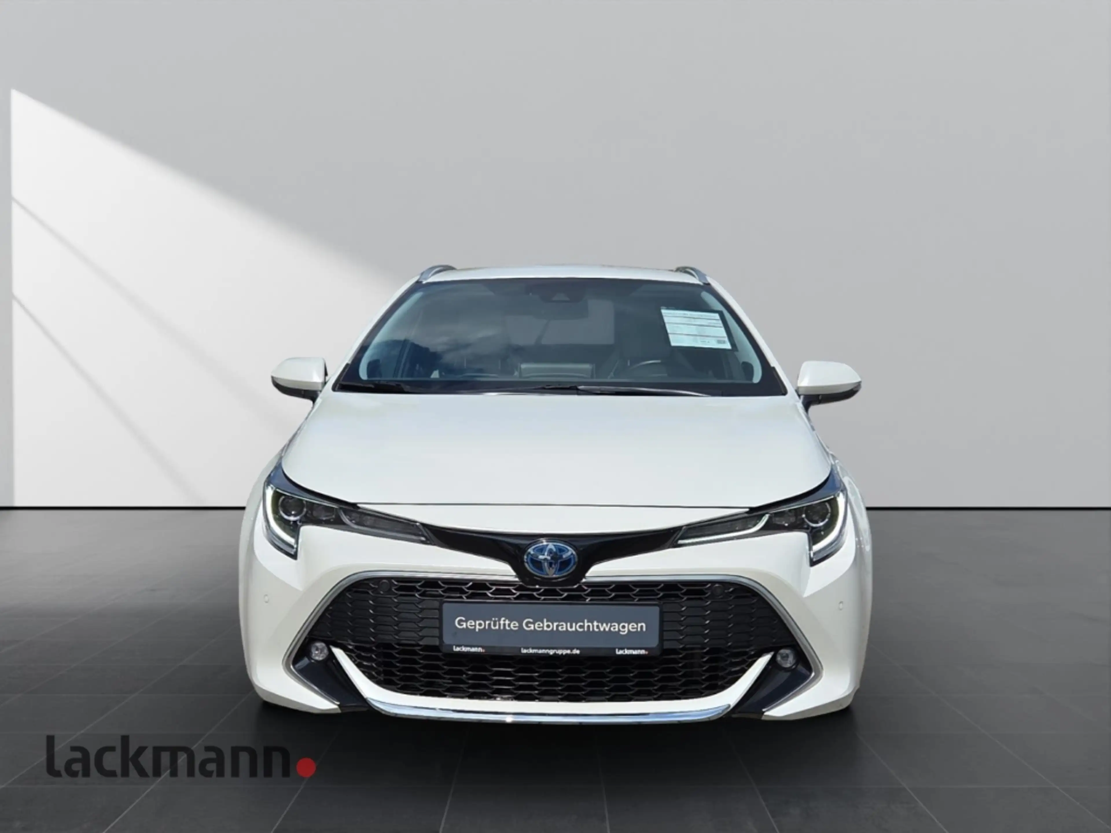 Toyota Corolla TS 2.0 Hybrid Lounge  *Navi*Leder*Technikp.* — photo 3