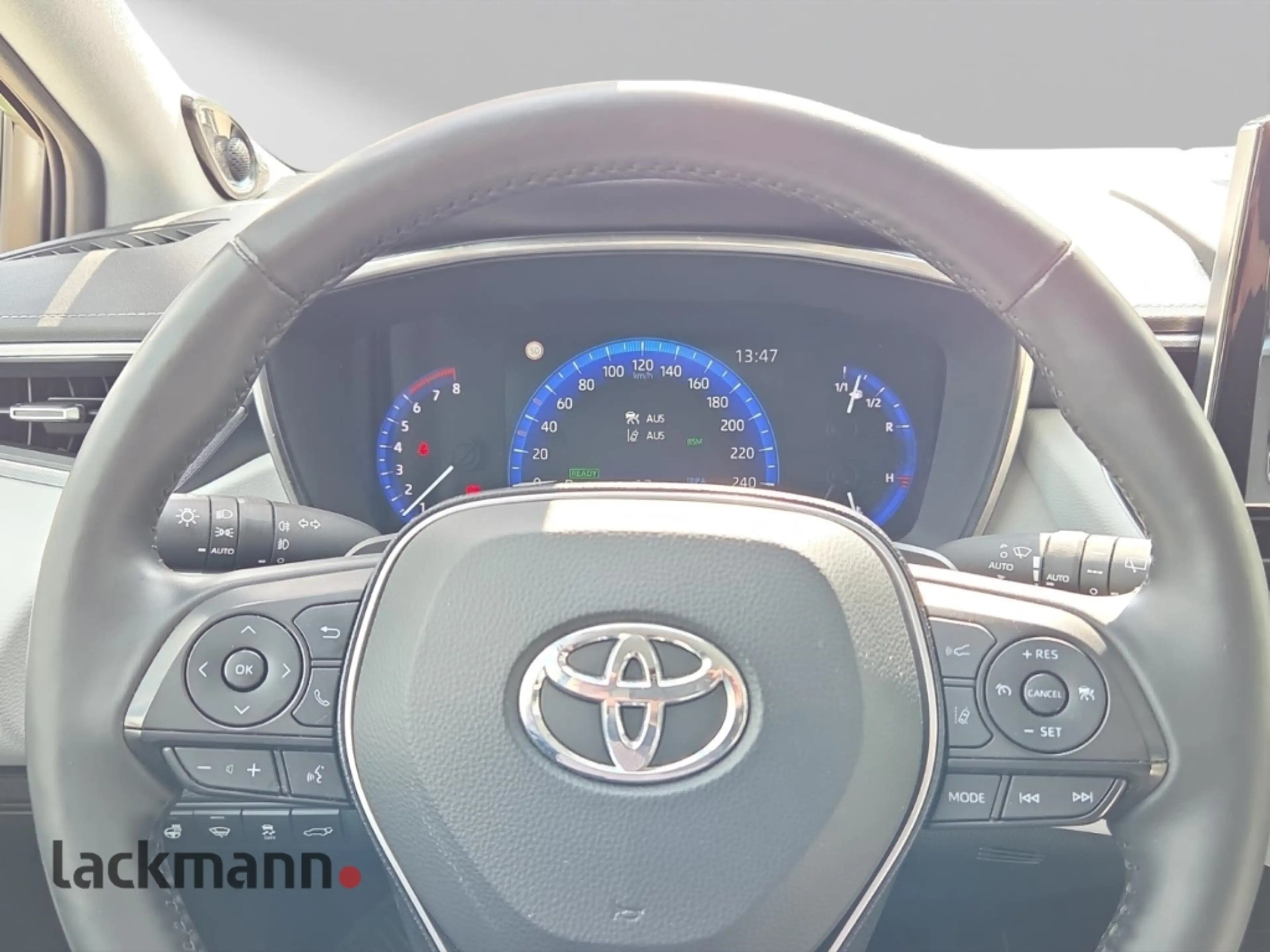 Toyota Corolla TS 2.0 Hybrid Lounge  *Navi*Leder*Technikp.* — photo 14