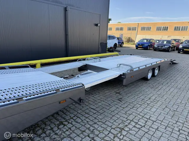Mercedes-Benz Sprinter view 7