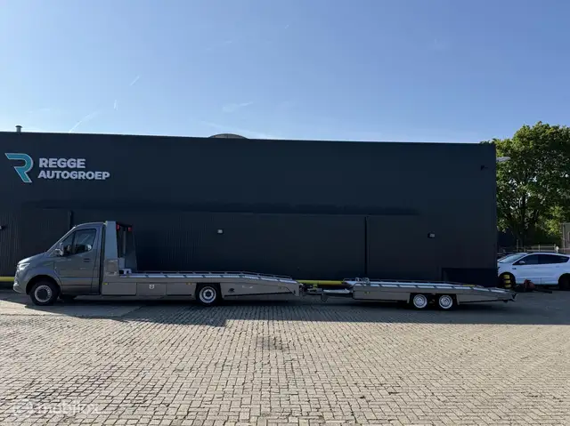 Mercedes-Benz Sprinter view 10
