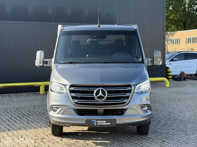 Mercedes-Benz Sprinter view 11