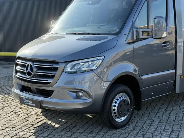 Mercedes-Benz Sprinter view 12