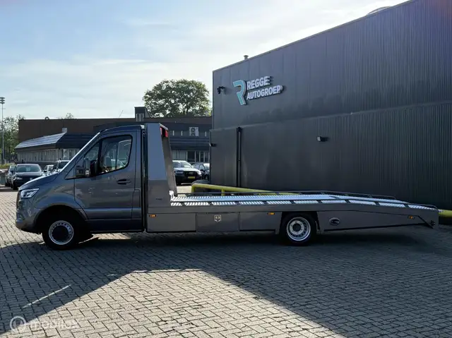 Mercedes-Benz Sprinter view 14