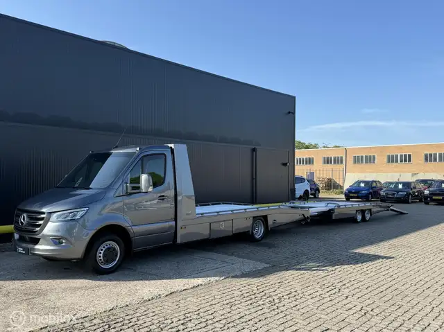 Mercedes-Benz Sprinter view 13