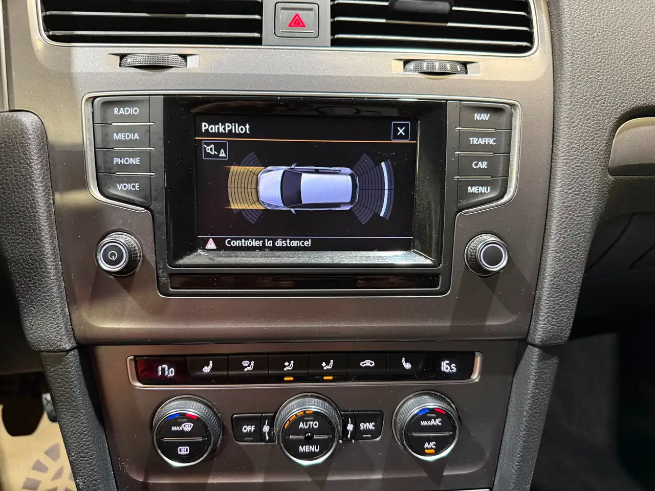 Volkswagen Golf Standard Model — photo 16