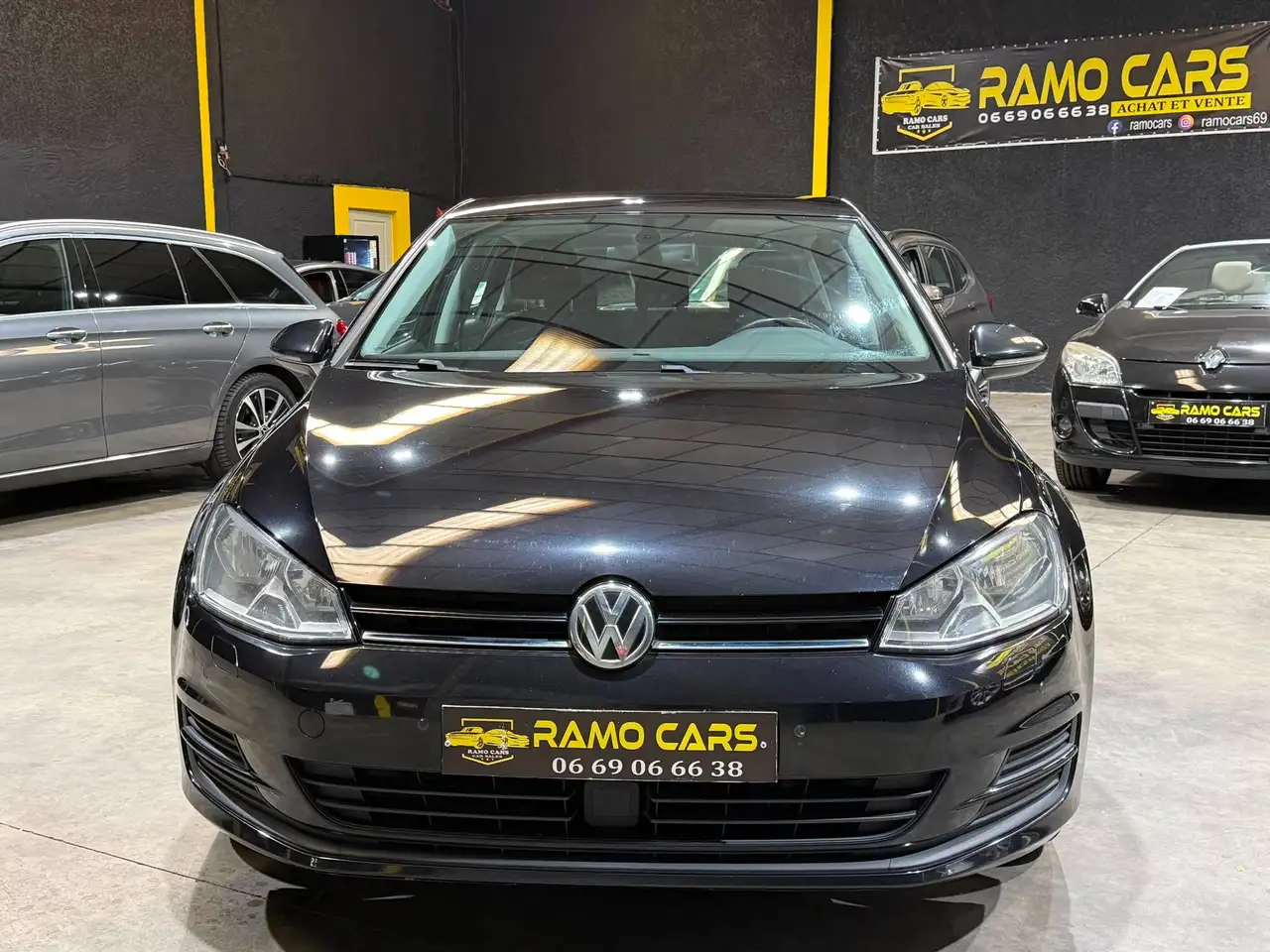 Volkswagen Golf Standard Model — photo 2