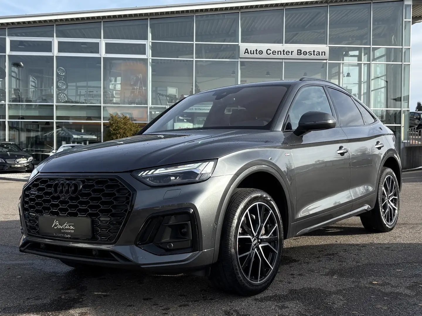 Audi Q5 40 TDI QUATTRO SPORTBACK SLINE/360/PANO/NAVI Grau - 2