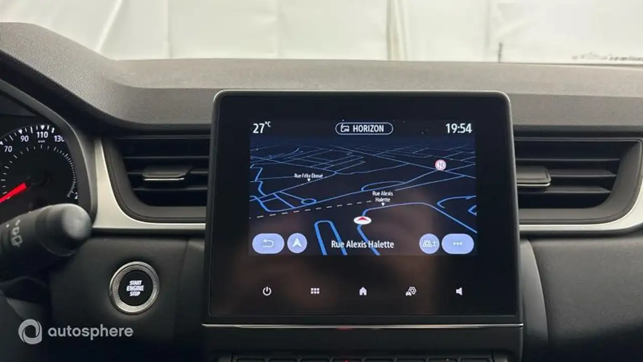 Renault Captur — photo 18