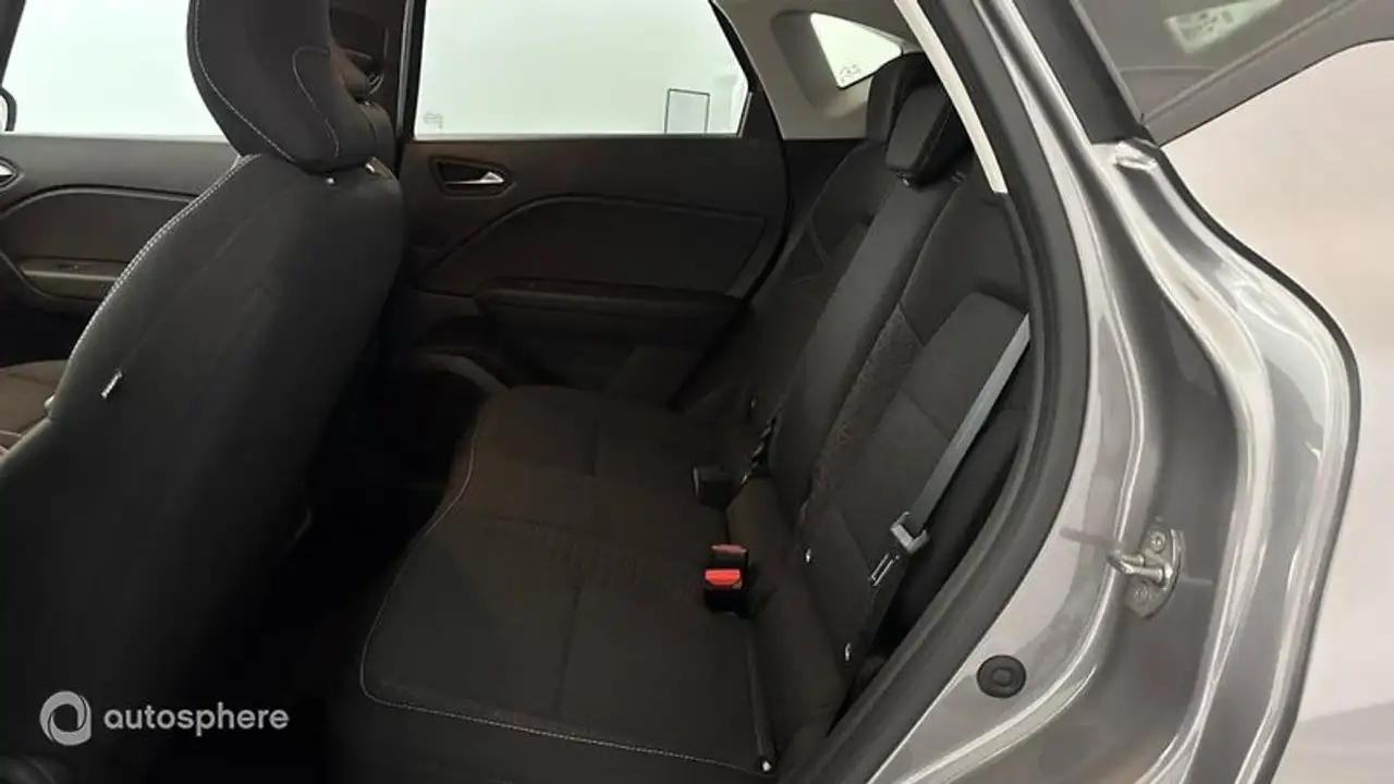 Renault Captur — photo 13