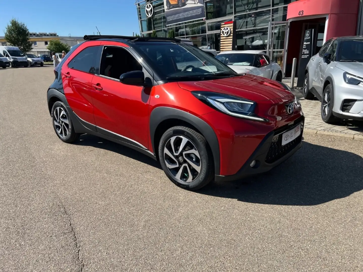 Toyota Aygo X Team D 1.0 VVT-i EU6d Apple CarPlay Android Auto M Rojo - 2
