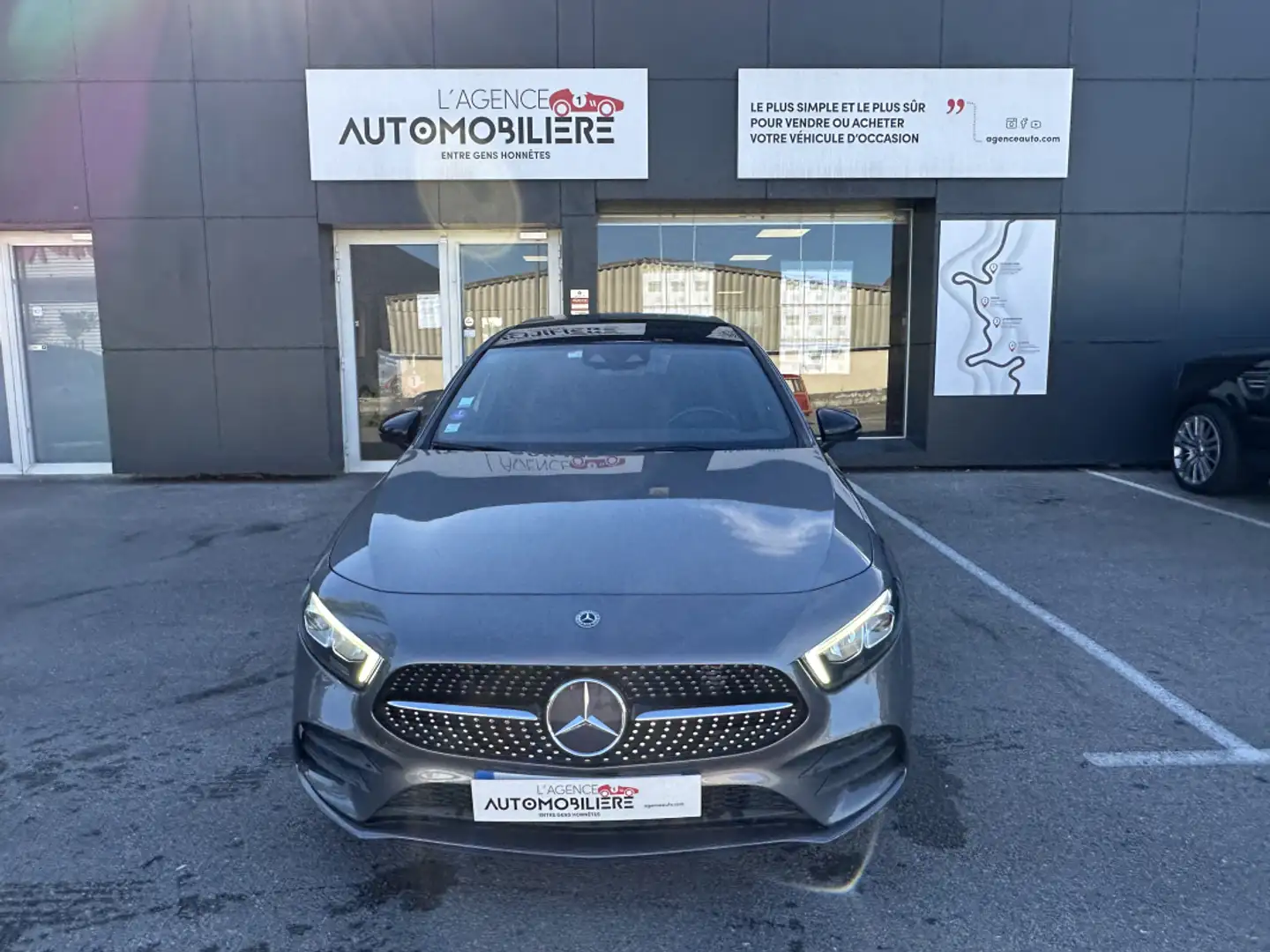 Mercedes-Benz A 140 200 7G-CDT AMG LINE Gris - 2