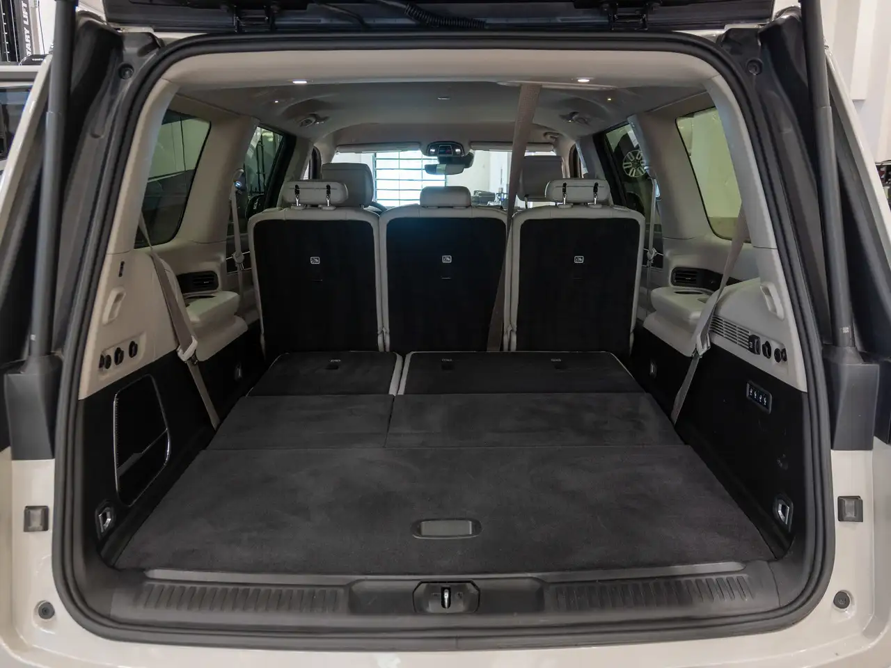 Jeep Wagoneer fotografie Jeep Wagoneer