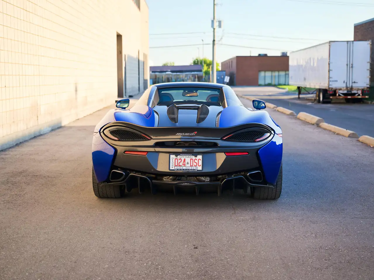 McLaren 570S снимка McLaren 570S