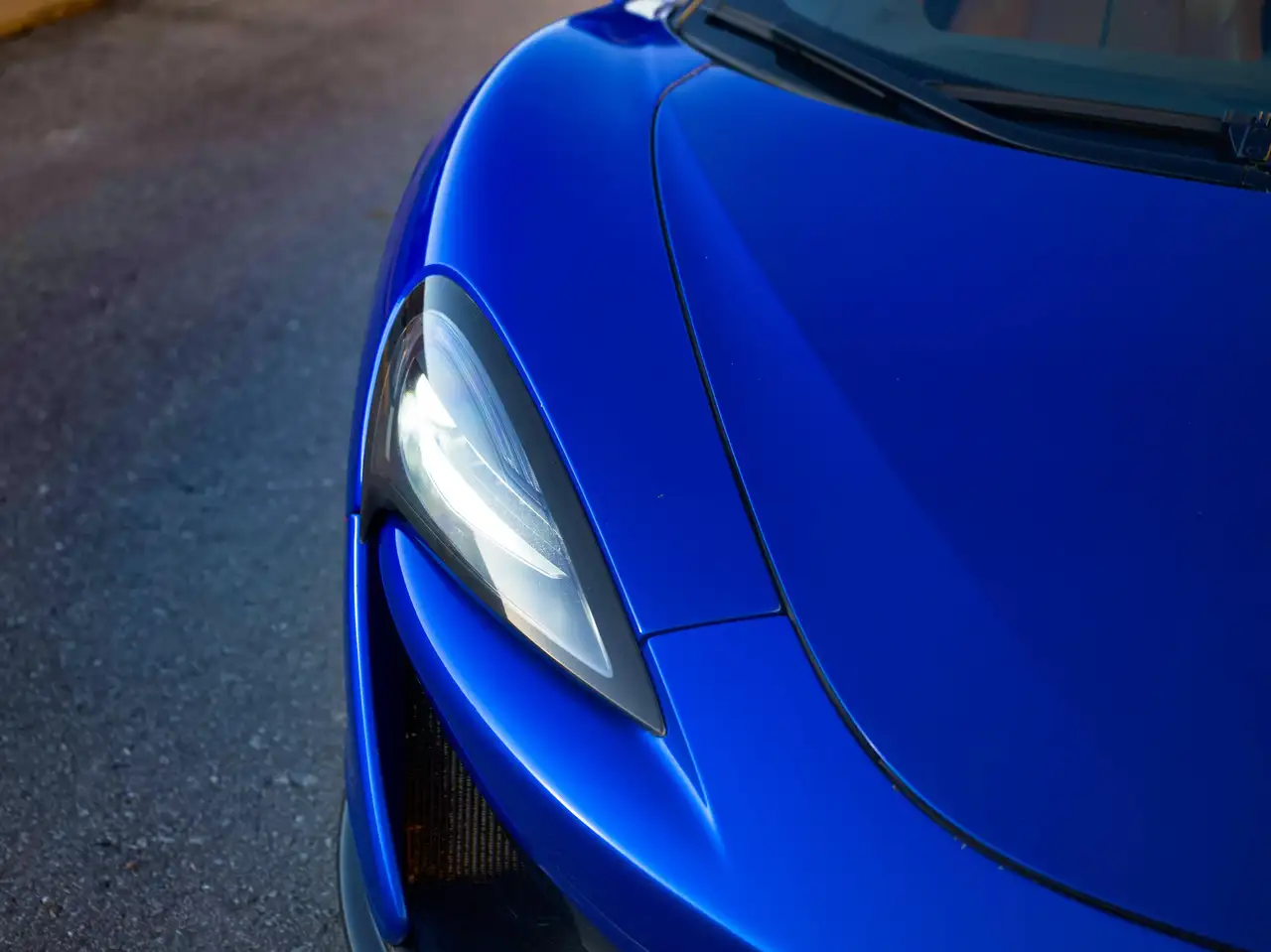 McLaren 570S снимка McLaren 570S