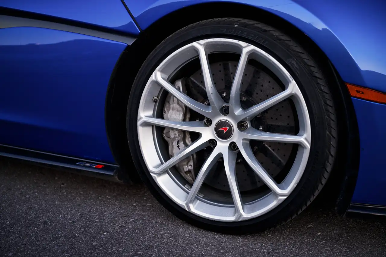 McLaren 570S снимка McLaren 570S